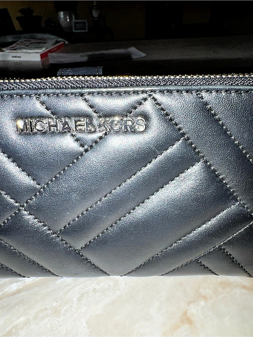 Michael Kors Large Quilted Leather Wristlet Black - Picture 7 of 13